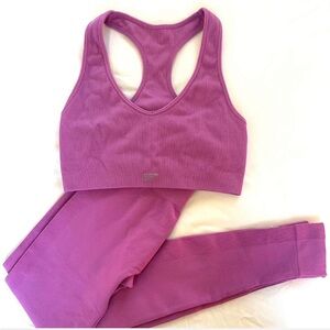 Set active pink/purple set in fuchsia color